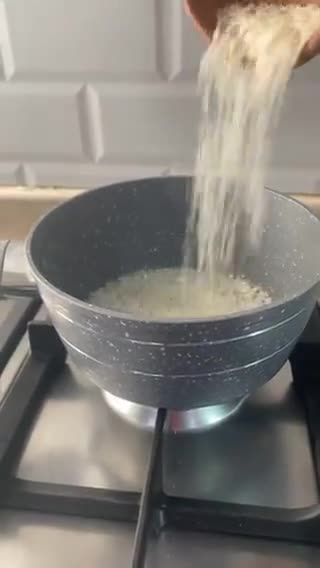 صورة لخطوة 2 من وصفة طاجن الارز بالحليب