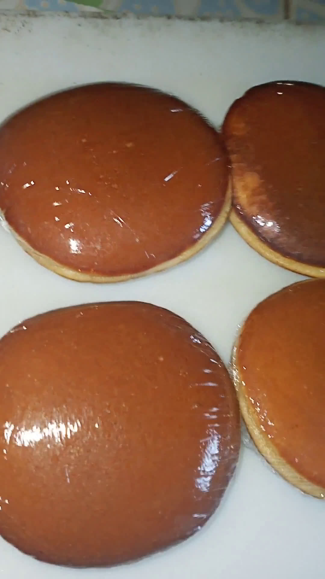 Hình bước làm 8 của món Bánh doremon nhân socola