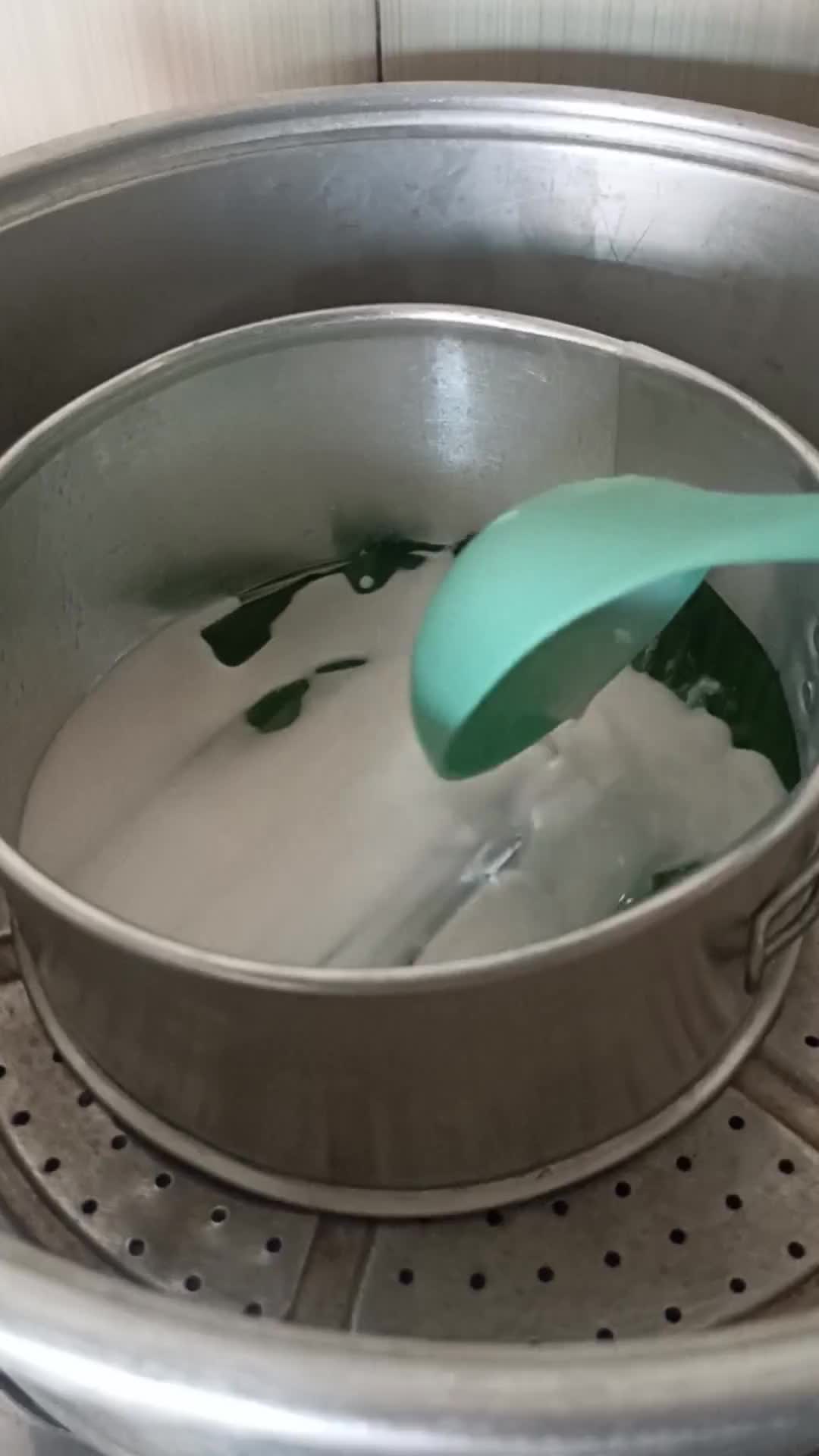 Foto langkah ke 6 dari resep Kue Lapis Pandan Lukis #470.