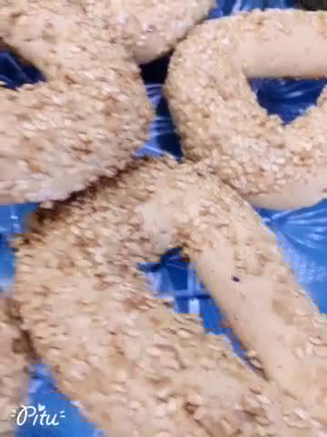 صورة لخطوة 8 من وصفة كعك عراقي بالسمسم ولا الذ 🥰