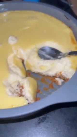 Foto del paso 3 de la receta: Tarta de queso (derretida por dentro) BUENÍSIMA