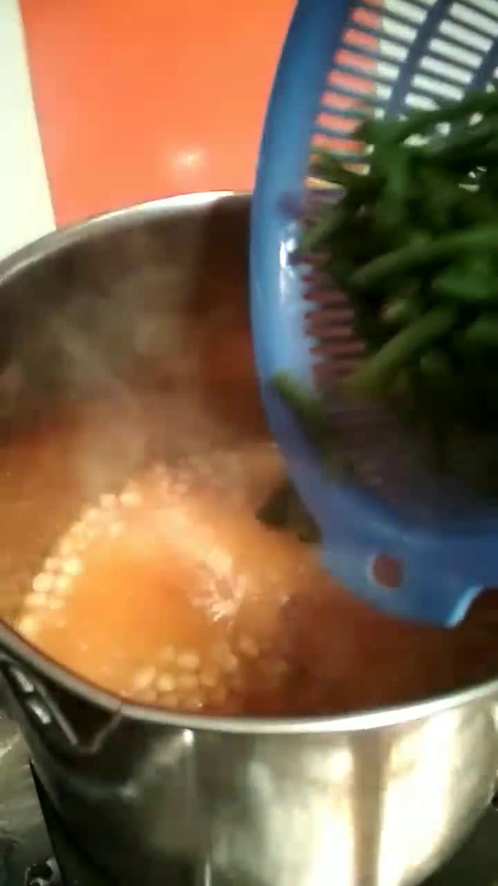 Foto langkah ke 2 dari resep Sayur asem sederhana.