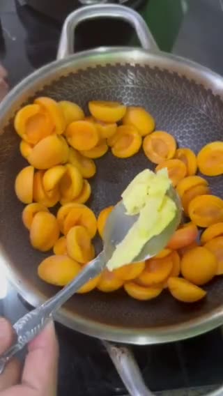 Gambar langkah 2 resipi Sira Aprikot (Preserved Apricot).