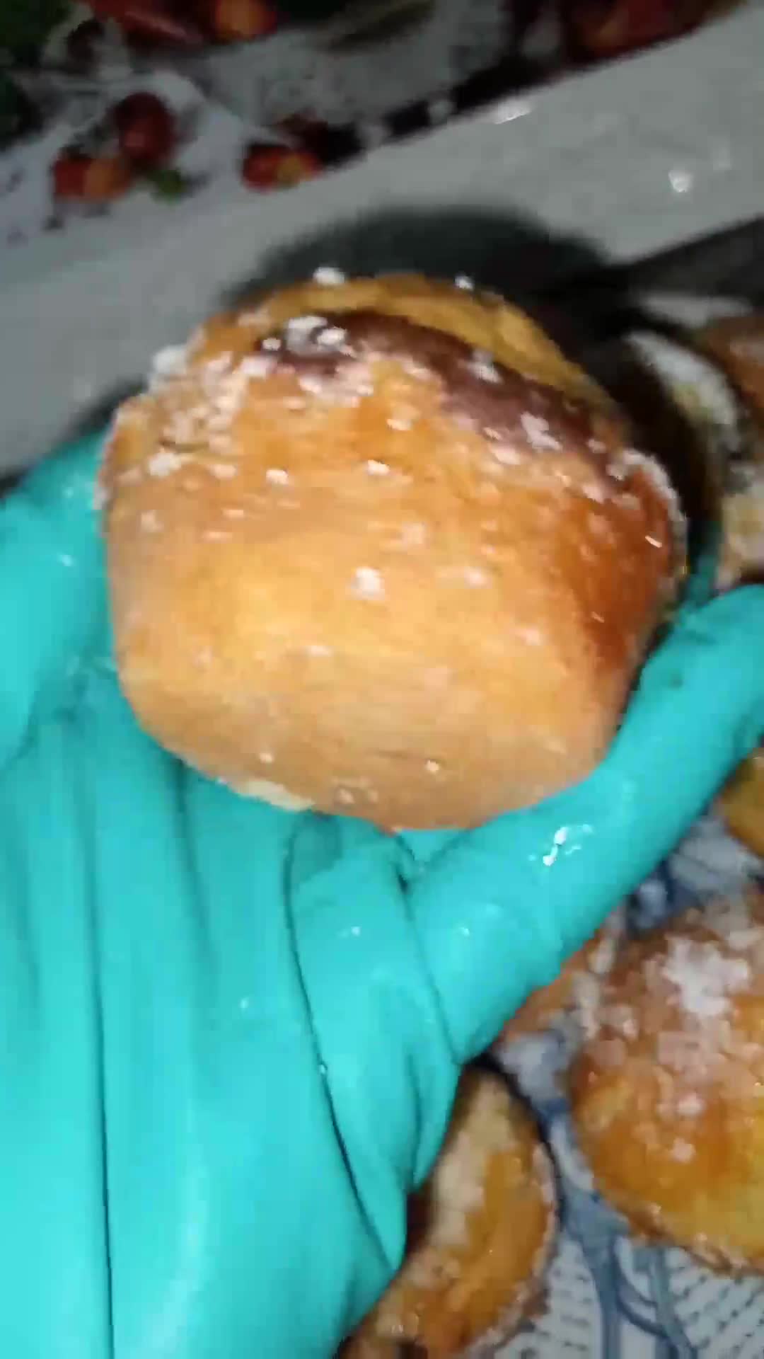 صورة لخطوة 1 من وصفة ميني كيك ولا أروع 😋🤗في صينية كاب كيك 💫❤️