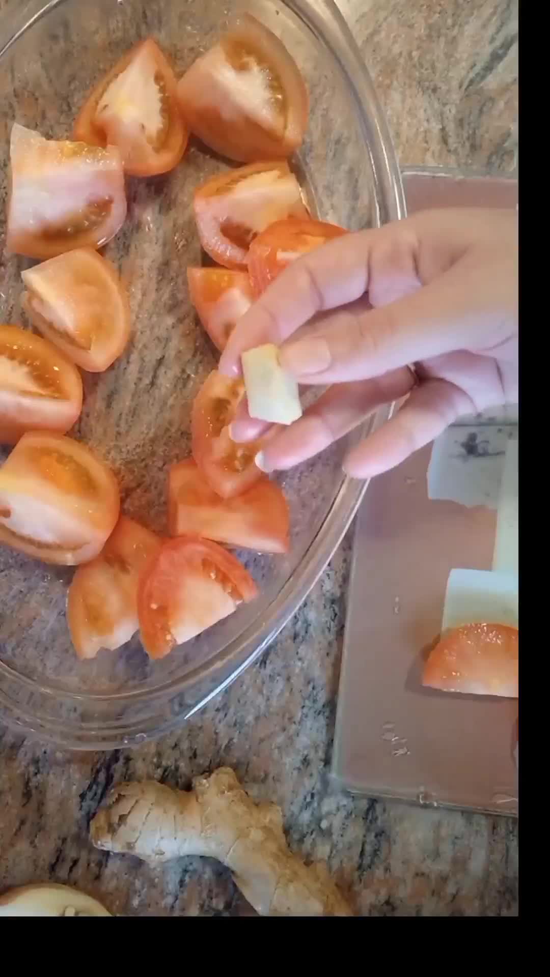Foto del paso 1 de la receta: Sopa de tomate 🍅