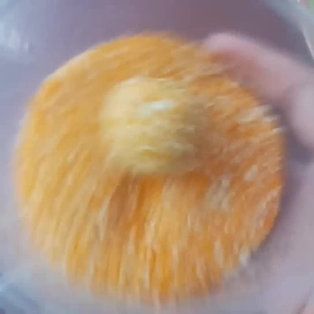 Foto langkah ke 4 dari resep Bola Pisang Crispy Isi Cokelat.