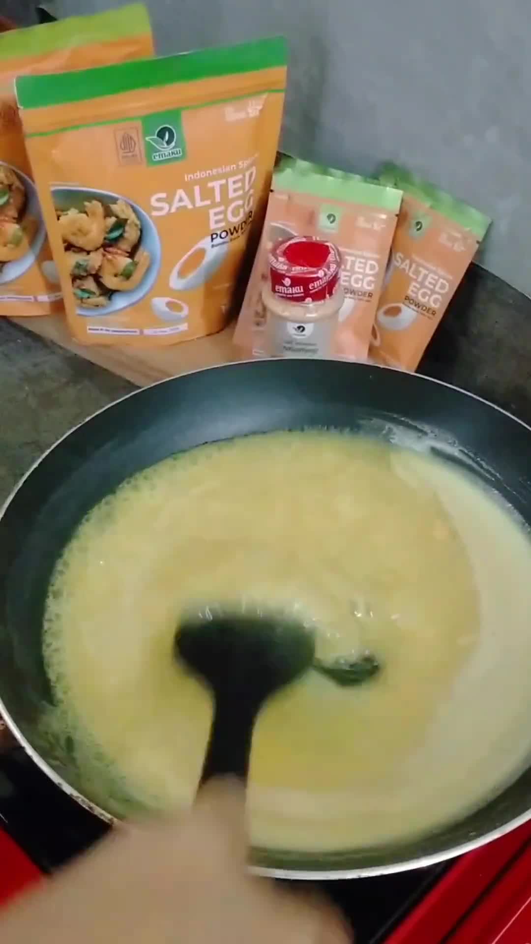 Foto langkah ke 3 dari resep Es Salted Egg Caramel Coffee.