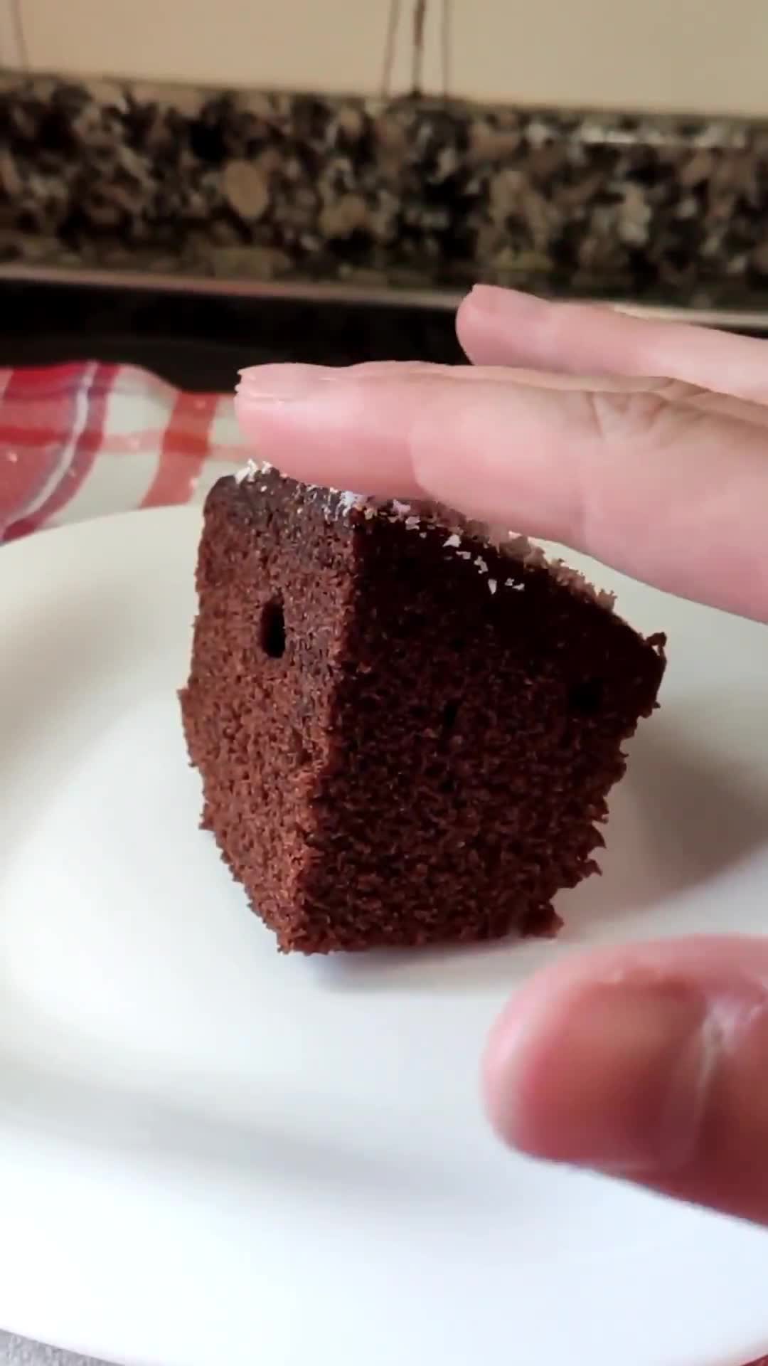 Foto del paso 7 de la receta: Bizcocho de chocolate muy fácil y esponjoso