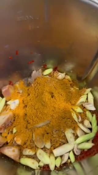 Gambar langkah 3 resipi Mee Jawa Daging & Udang.