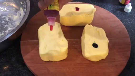 Foto langkah ke 3 dari resep Kukis Pelangi Teflon 3 Bahan.