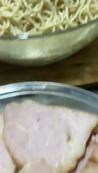Foto del paso 1 de la receta: Cerdo 🐷 con pasta 🍝 a la jauregrill