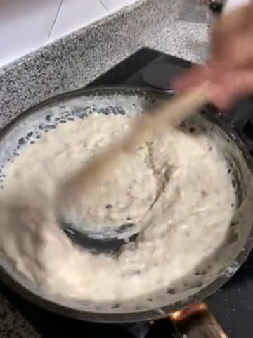 Foto del paso 5 de la receta: Masa de croquetas de pollo de la abuela Carmela
