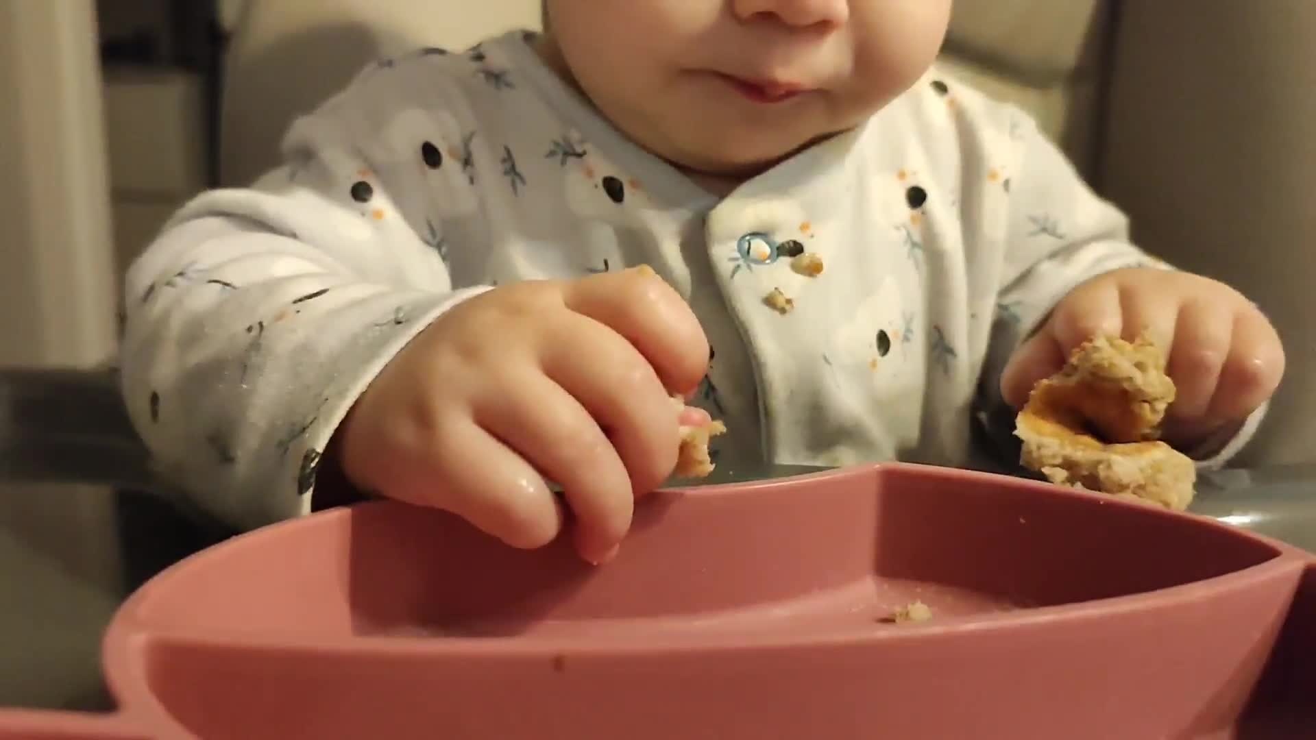 Foto del paso 3 de la receta: 👶🏻 Tortitas integrales con bebida de avena (BLW)