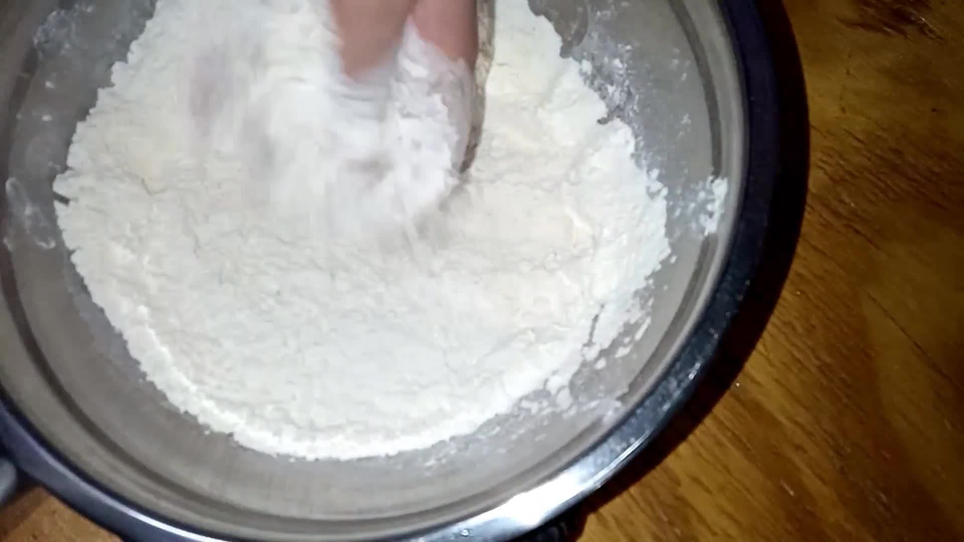 Foto del paso 2 de la receta: Bizcochitos de grasa hojaldrados