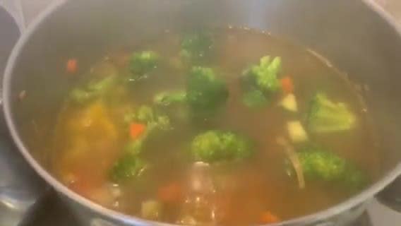 Foto del passaggio 3 della ricetta Farfalline in minestrone