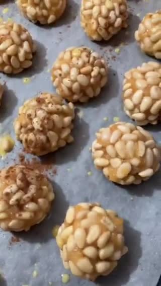 Foto del paso 9 de la receta: Panellets de piñones con masa de calabaza y almendra... y un toque de canela..!