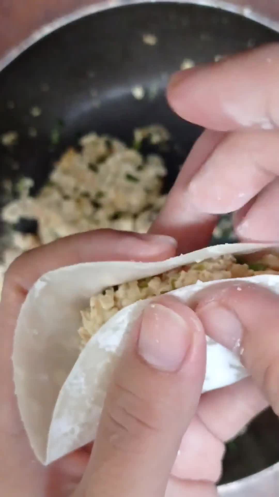 Foto langkah ke 5 dari resep Pangsit Tahu Putih.
