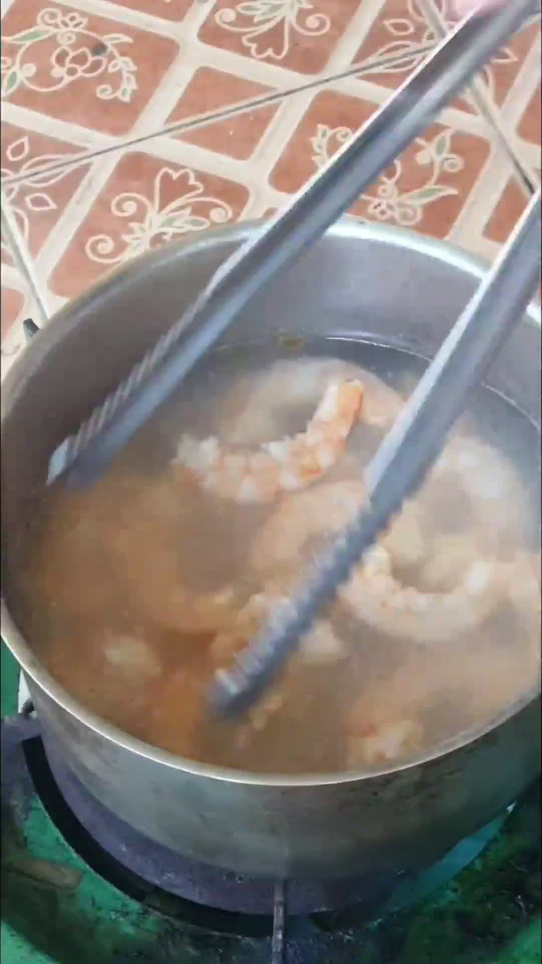 รูปขั้นตอนการทำที่ 3 ของ สลัดโรลปูอัดไฮโซ 😂😂😂