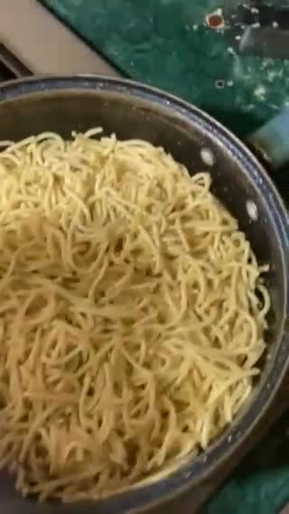Foto del paso 2 de la receta: Pasta con crema y salsas de tomate 🍅 a la @jauregrill