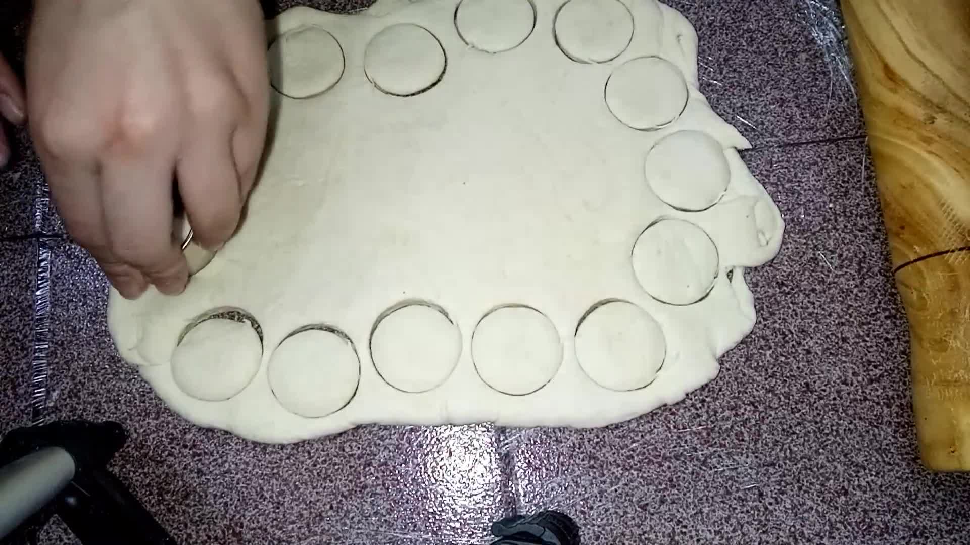 Foto del paso 17 de la receta: Bizcochitos de grasa hojaldrados