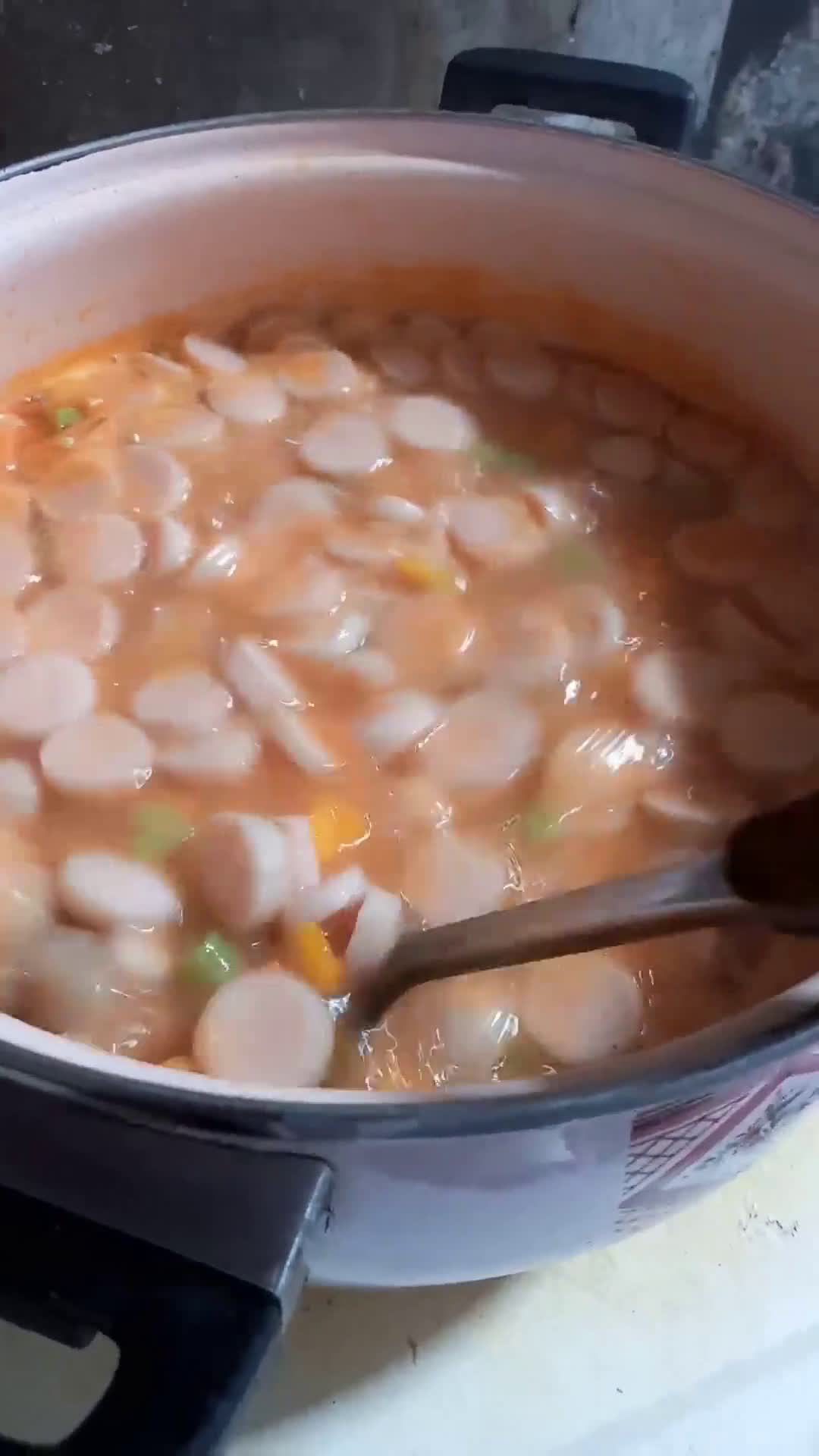 Foto langkah ke 6 dari resep Sop Merah tanpa saus tomat.