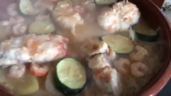 Foto del paso 6 de la receta: Cazuela de rape y gambas 🦐 con verduras al micro (lékué)