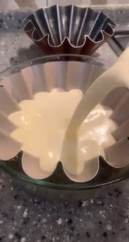 صورة لخطوة 4 من وصفة كريم كراميل 🍮 بالفرن