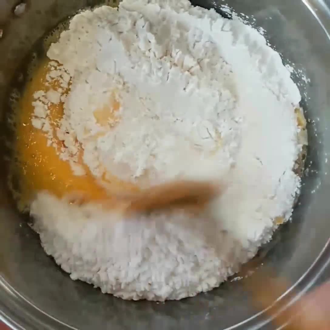 Foto langkah ke 2 dari resep Geprek Pisang Chocochips.
