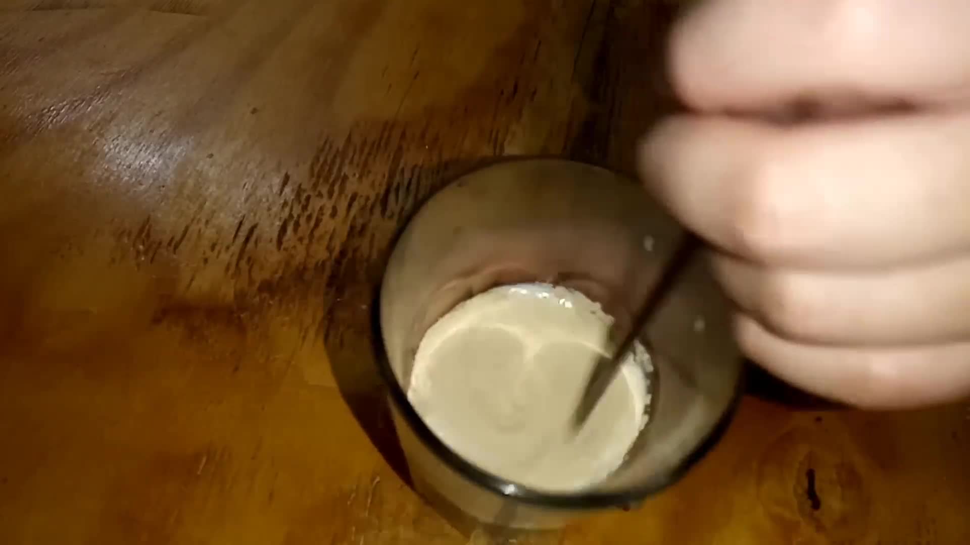 Foto del paso 1 de la receta: Medialunas fáciles