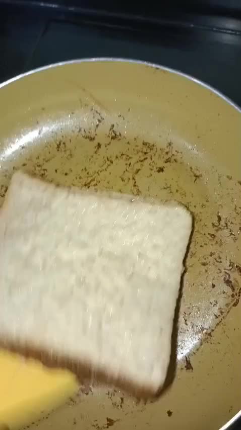 Foto langkah ke 4 dari resep Hongkong Bread Toast.