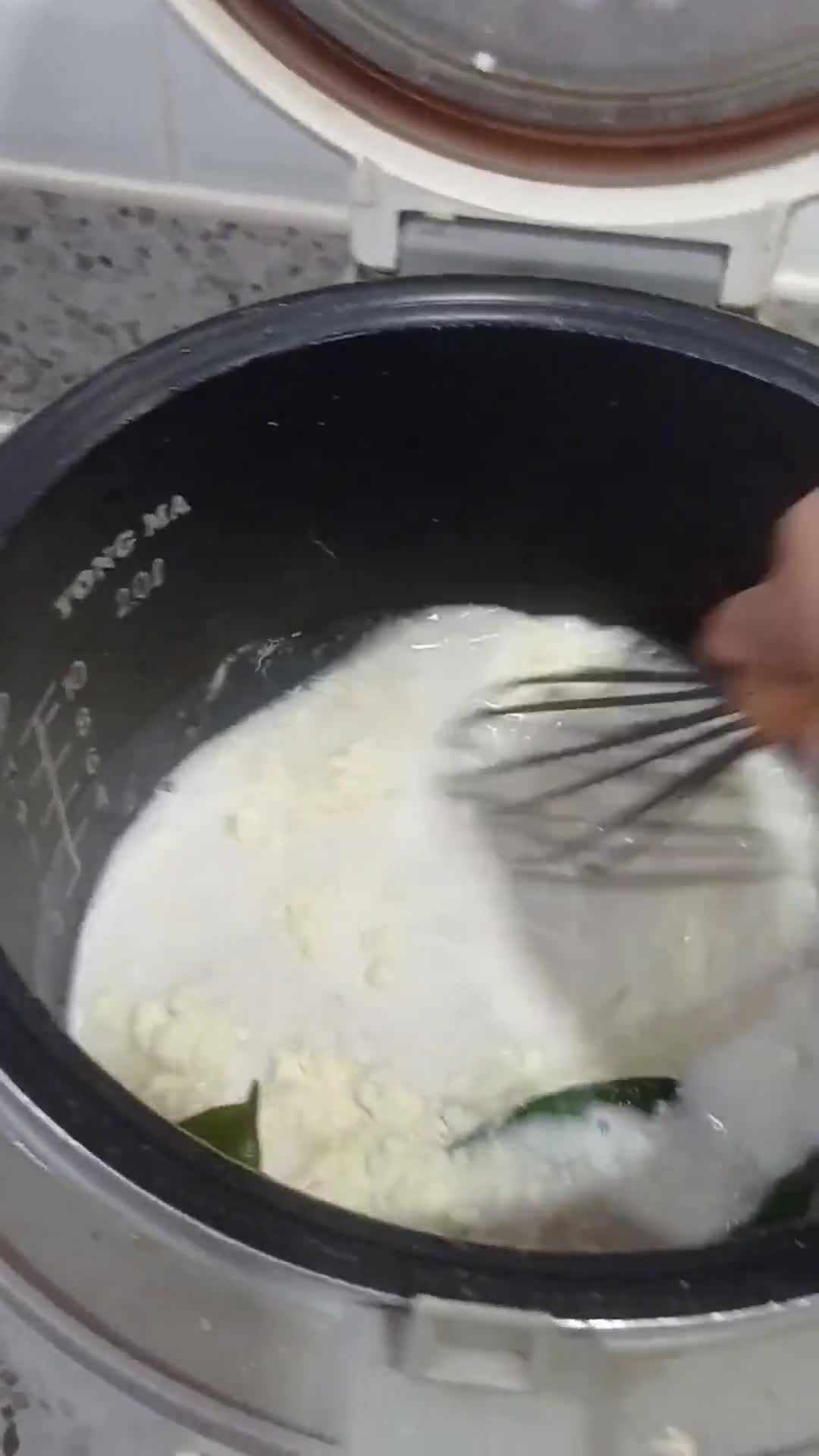 Foto langkah ke 3 dari resep Nasi uduk santan susu rice cooker.