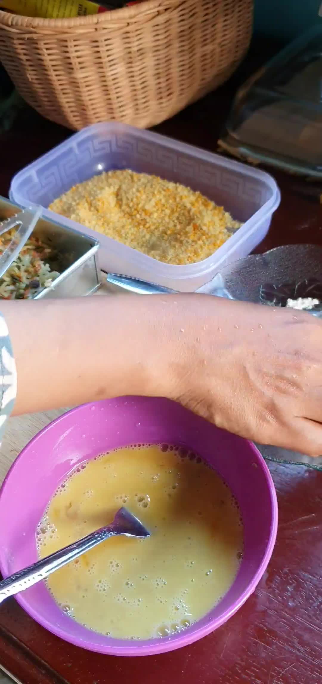 Foto langkah ke 5 dari resep Nugget Mie Sayuran.