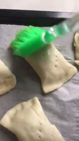 Foto del paso 7 de la receta: Hojaldritos de acelgas silvestres y queso curado
