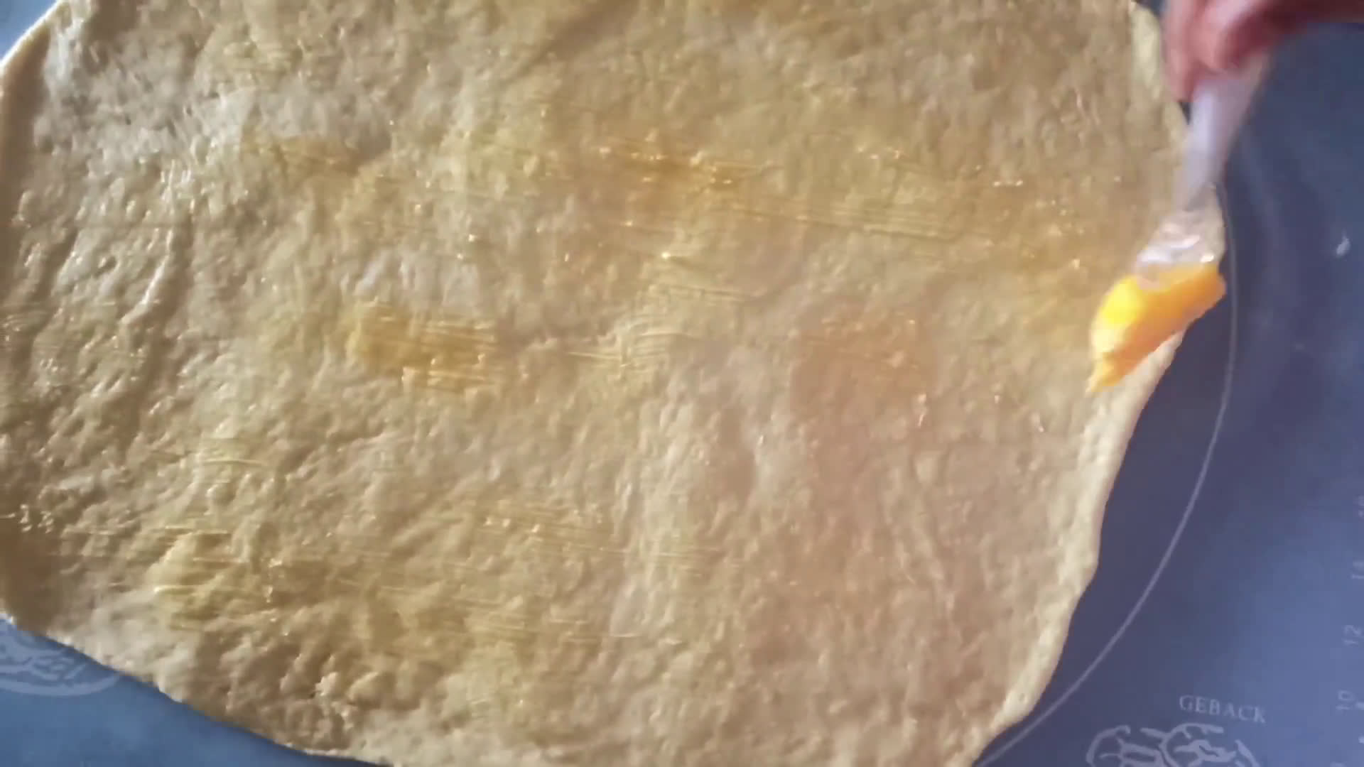 Foto langkah ke 5 dari resep Cinnamon bread.