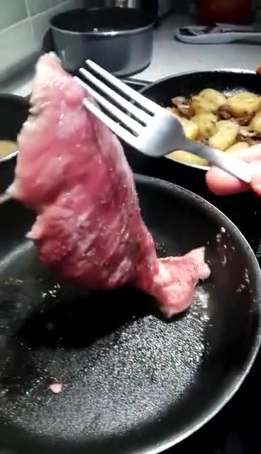 Foto del paso 7 de la receta: Secreto con patatas salteadas y champiñones
