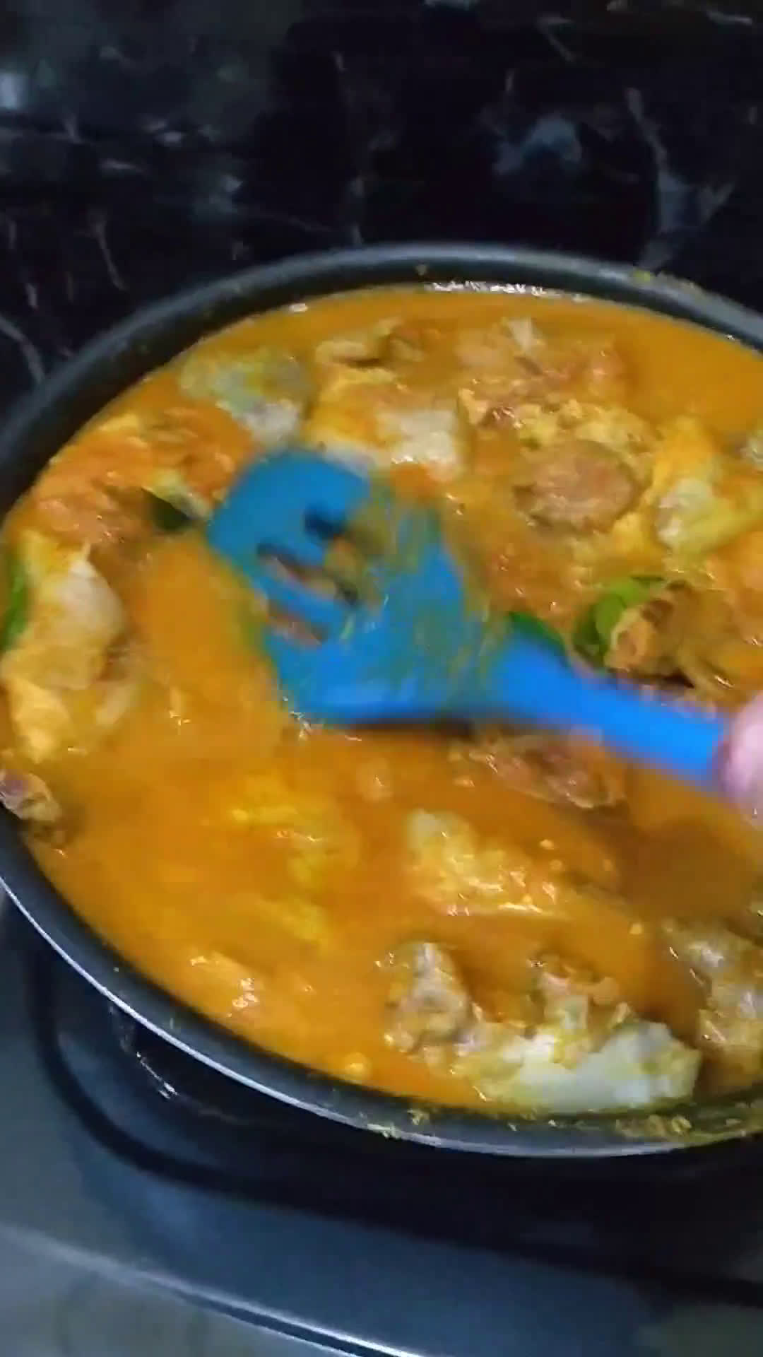 Foto langkah ke 3 dari resep 52. Bebek Bumbu Hitam Khas Madura (Cepat Mudah dan Enak).