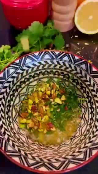 Foto del paso 3 de la receta: Calabaza asada con salsa de yogur y mantequilla de pistachos