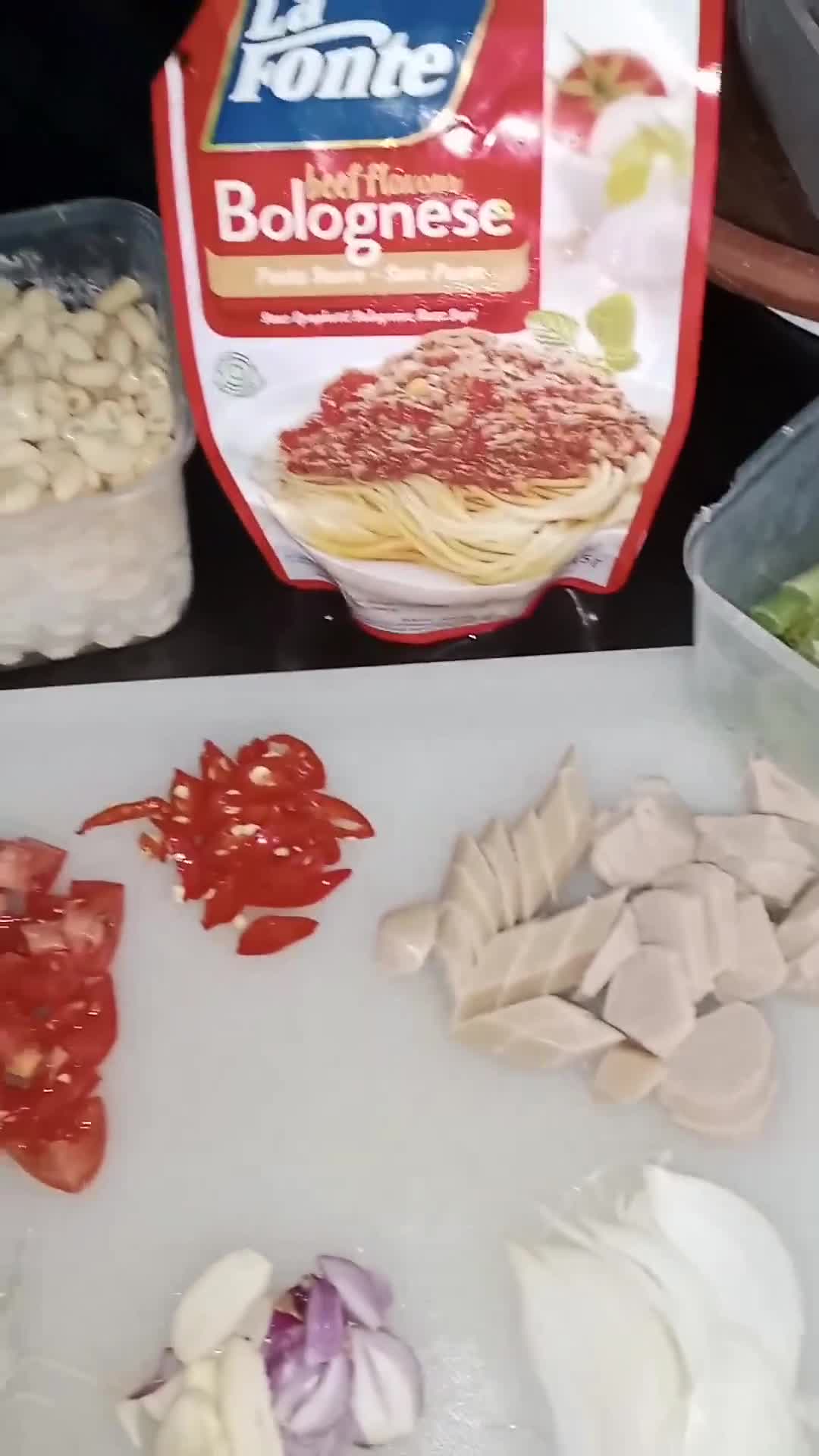 Foto langkah ke 1 dari resep Macaroni Tumis Oriental.