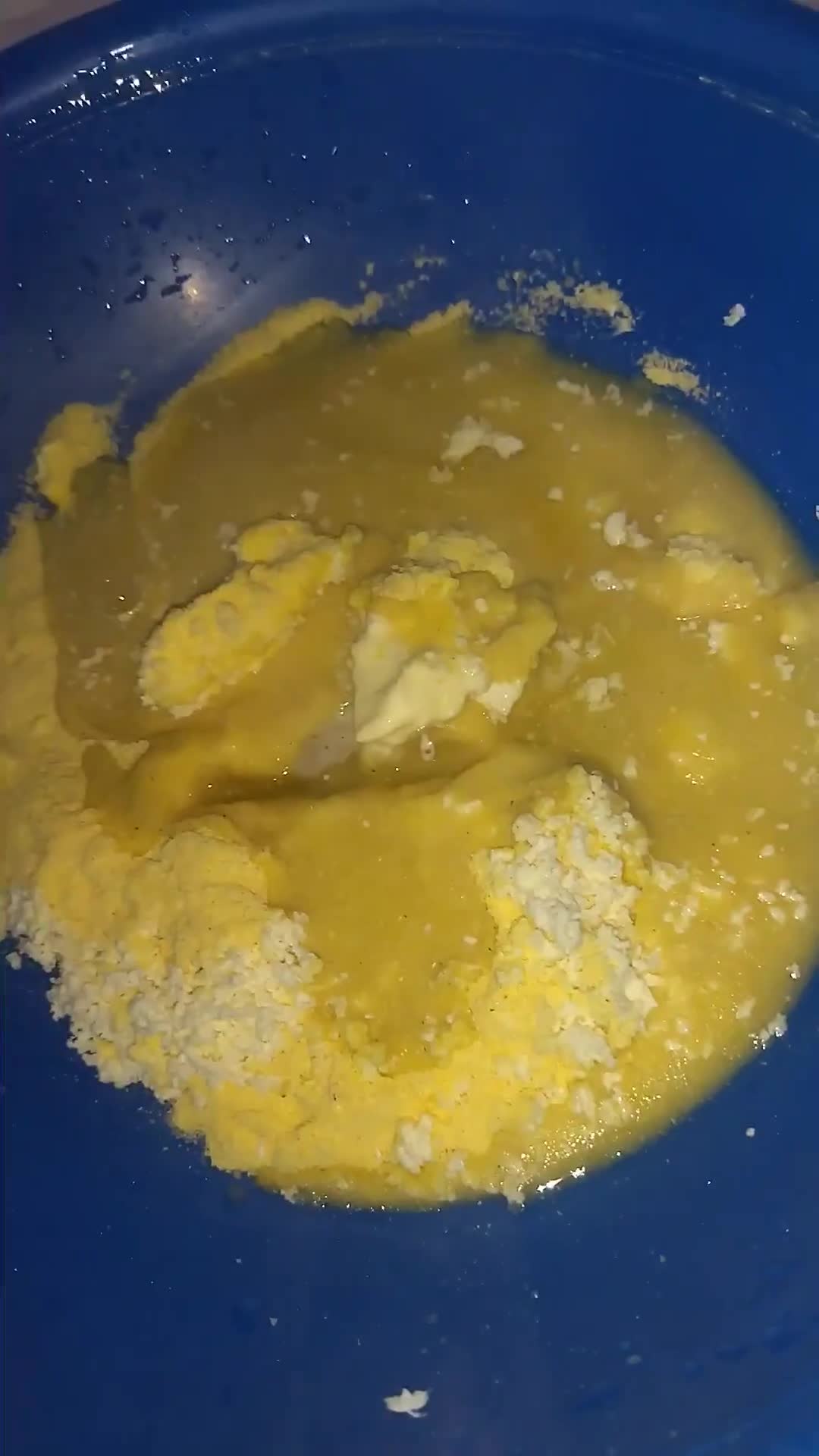 Foto del paso 4 de la receta: Arepa dulce frita
