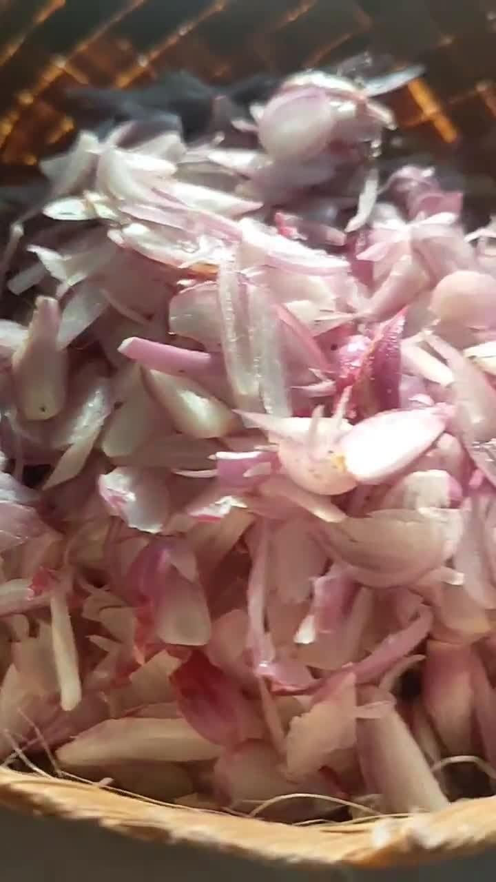 Foto langkah ke 1 dari resep Bawang Goreng Kriuk (734).