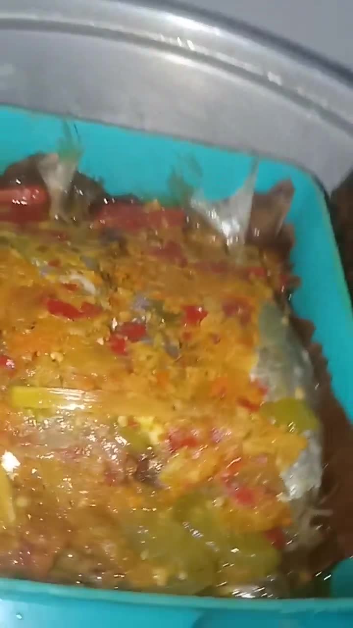 Foto langkah ke 3 dari resep Ikan kembung team /Kukus#MmAnna2022🦈🍅🌶️🧄🧅🌶️🌶️🌶️.