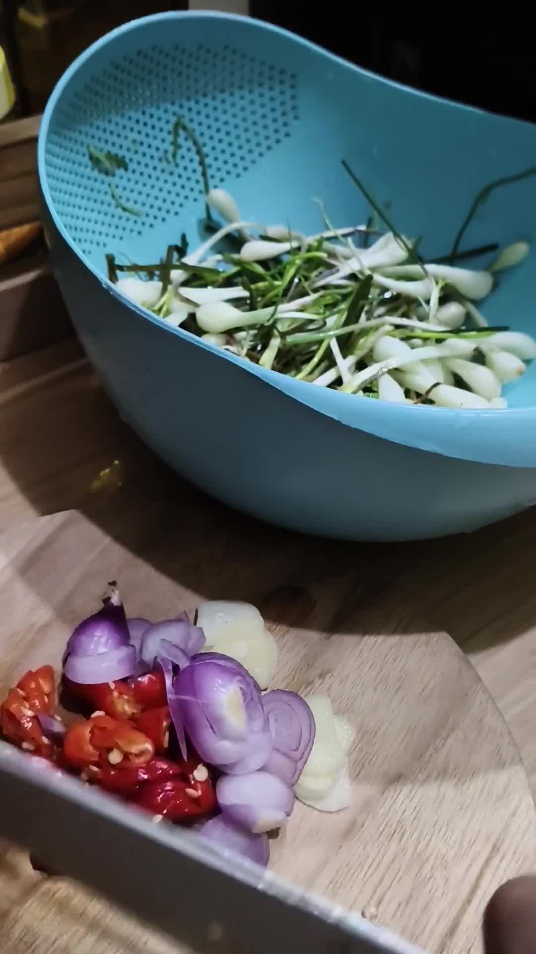 Foto langkah ke 2 dari resep Lengkio Tumis Kecap.