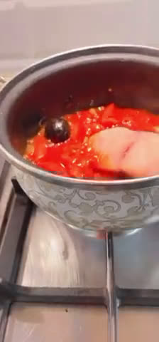 صورة لخطوة 1 من وصفة كبسة السمك بالطماطم