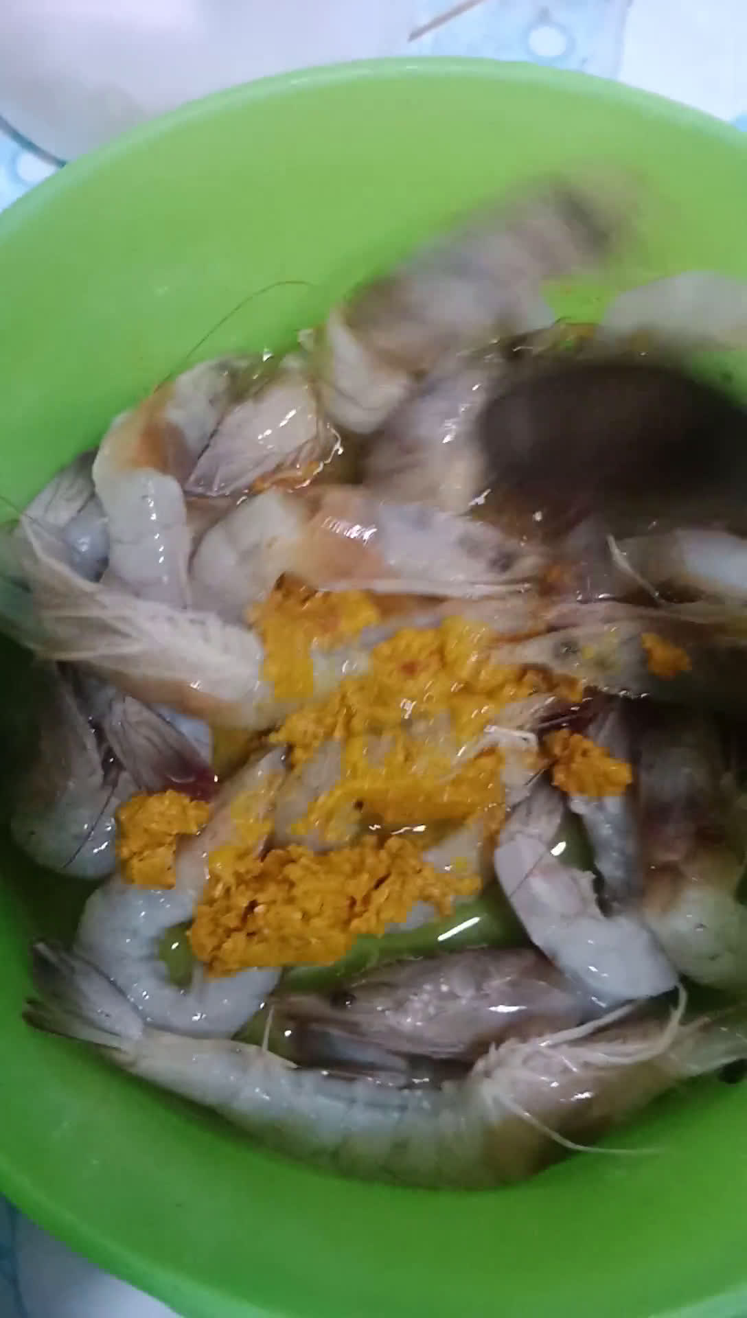 Foto langkah ke 3 dari resep Udang Goreng.