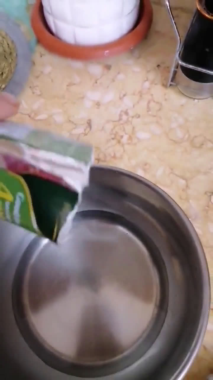 صورة لخطوة 2 من وصفة تشيز كيك بالخوخ والرمان طعم خررررفي 😋
