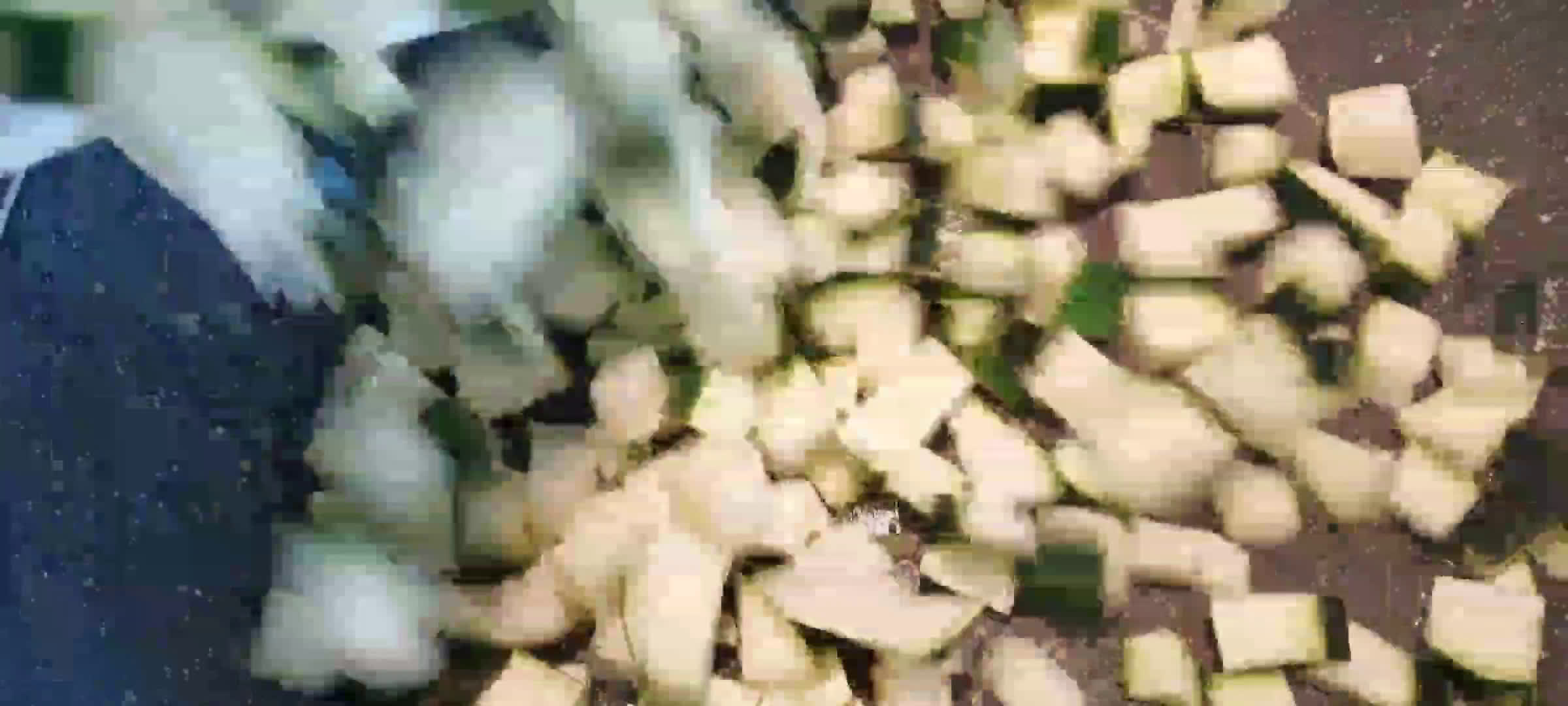 Une image de l'étape 2 de Pâtes au saumon et pesto de courgettes.