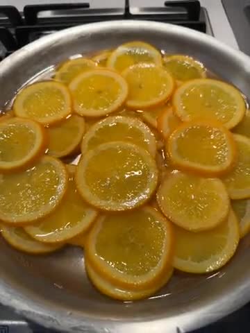 A picture of step 3 of Candied Orange Slices.