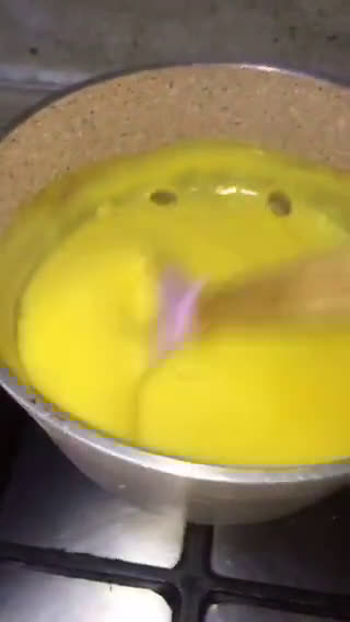 صورة لخطوة 3 من وصفة كاسترد سريع 😋👌🏻