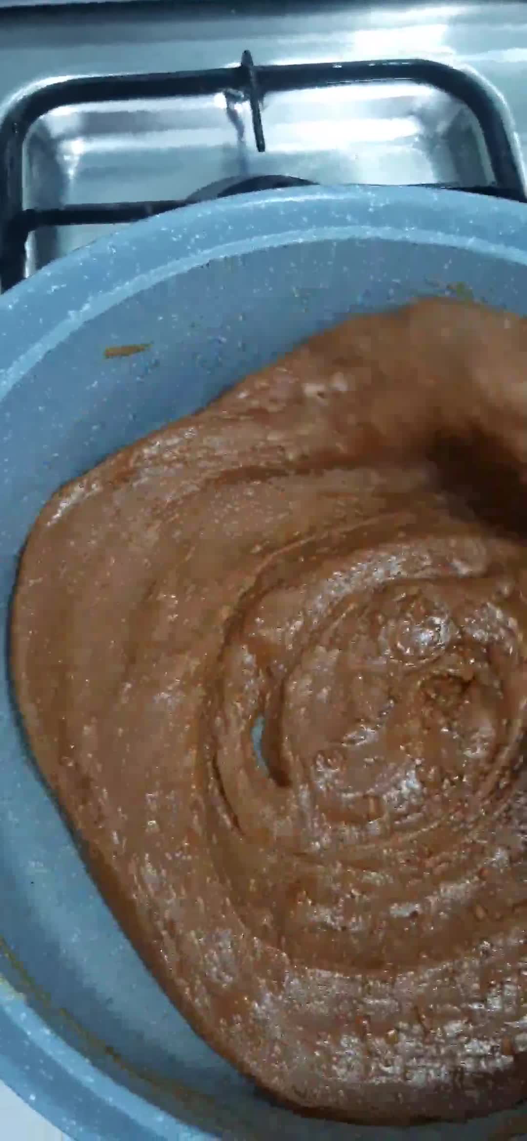 صورة لخطوة 3 من وصفة حلاوه جكليتيه (حلاوة الحليب العراقية) أو حلوى التوفي 🥰🤗🧡