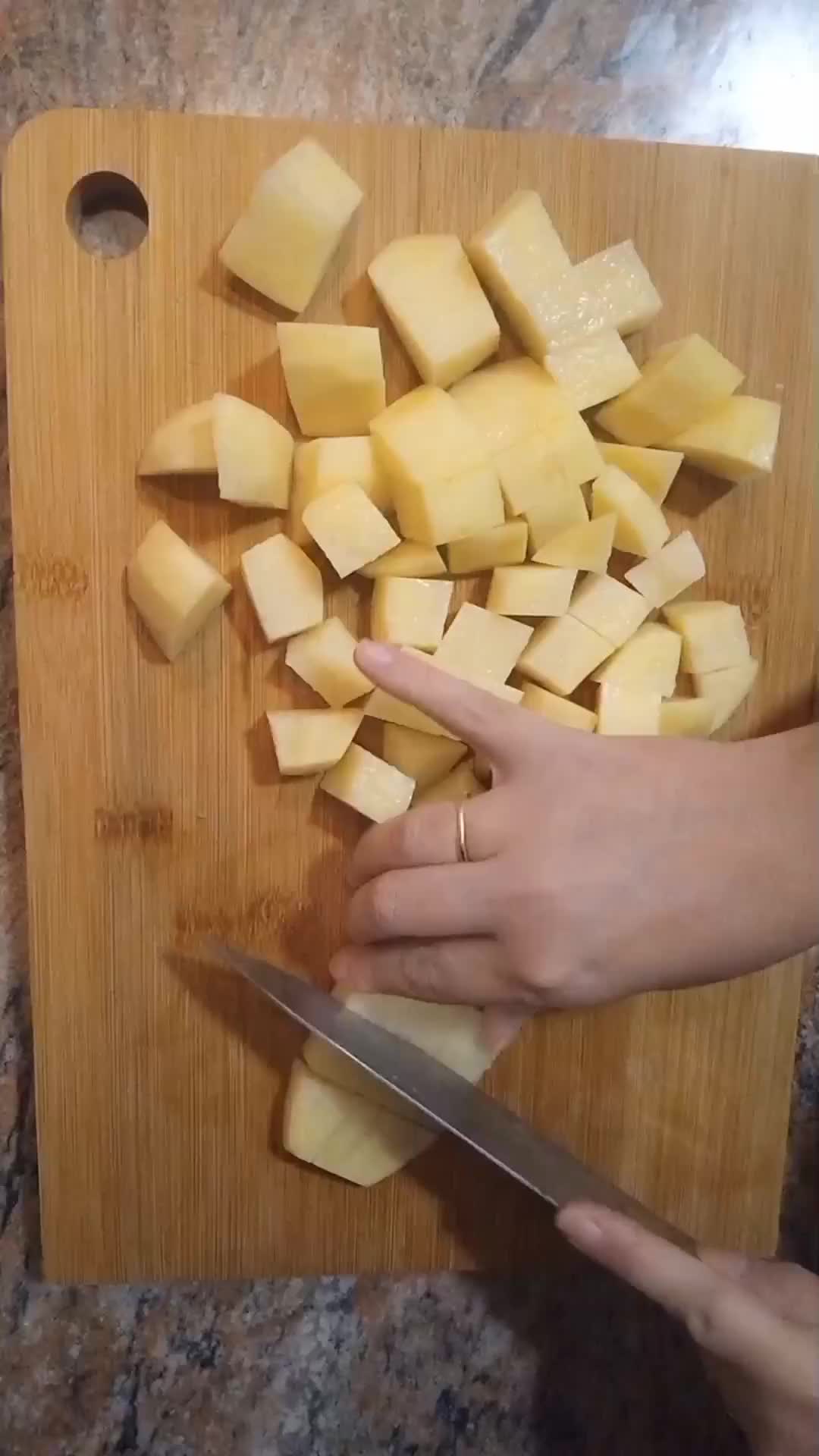 Foto del paso 1 de la receta: Tortilla de patatas